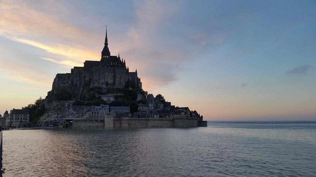 L'Oree Du Mont Proche Du Mont Saint Michel Pontorson Ngoại thất bức ảnh
